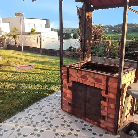 Charming House In With Shared Pool * Requiao