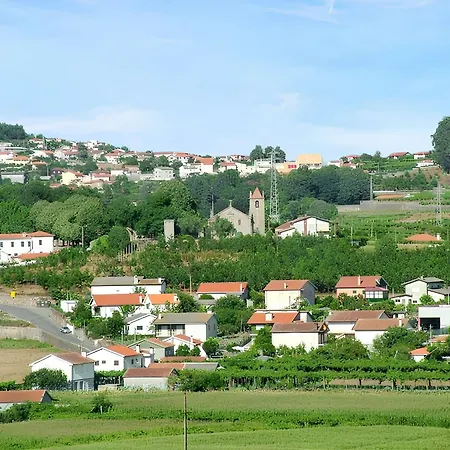 Charming House In With Shared Pool * Requiao