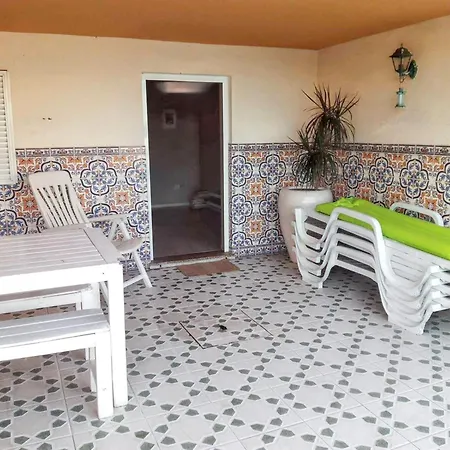 Tatil Evi Charming House In With Shared Pool