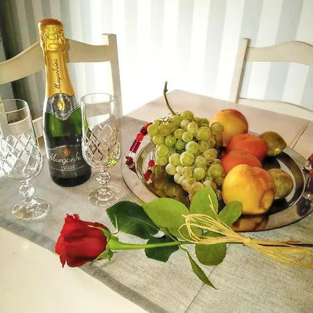Charming House In With Shared Pool Tatil Evi *