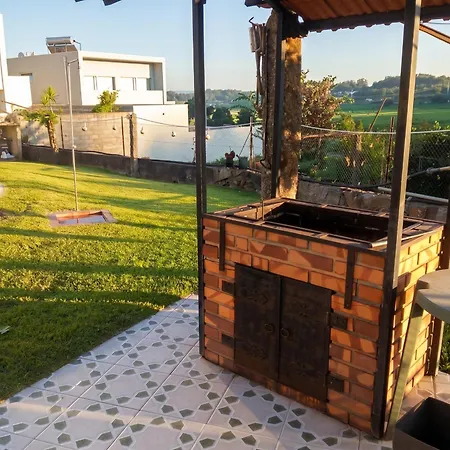 Charming House In With Shared Pool * Requiao